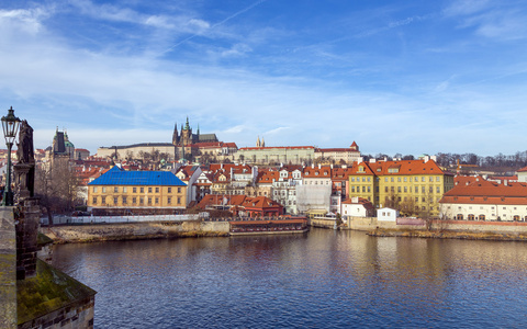 从查理大桥上，捷克共和国布拉格城堡的视图
