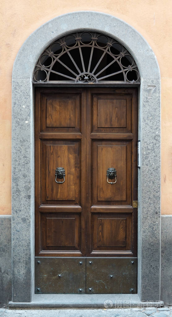 复古木质门