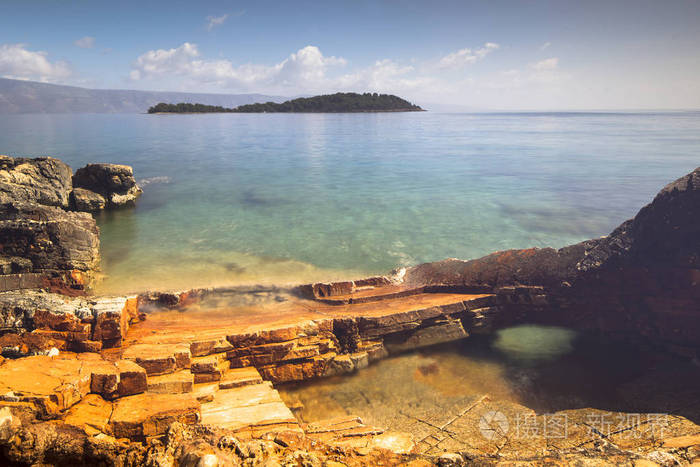 美丽的海滩场景在克罗地亚