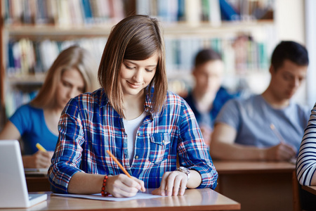 高中学生执行任务