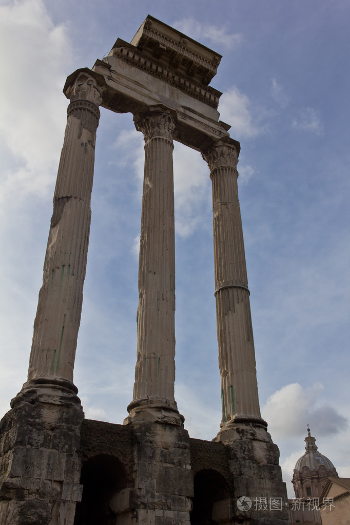 恢复古罗马广场石柱