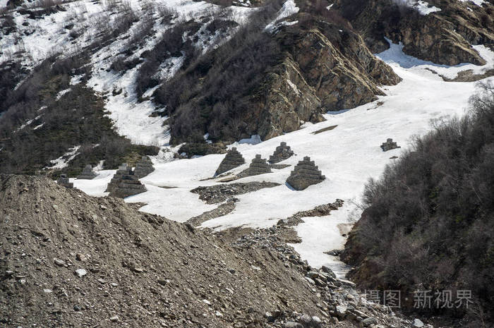 Antiavalanche strengthenings 在高加索山脉在俄国