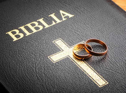 在圣经  上的结婚戒指
