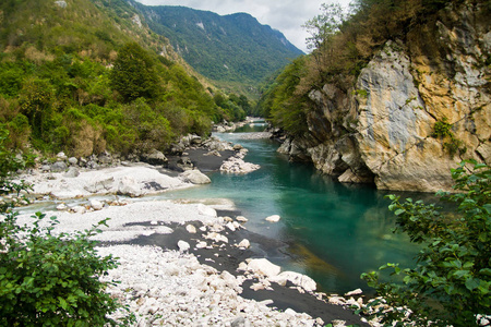 在佐治亚州的山区河流