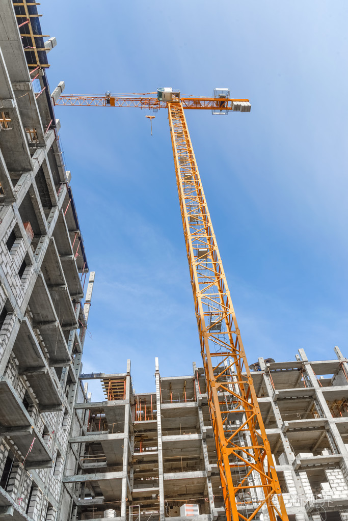 px发票合同问题/查看作者其他作品查看更多>建筑起重机和多层住宅建筑