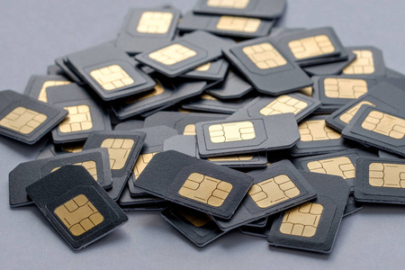 许多波纹的芯片特写图片