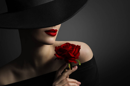 女人红唇和玫瑰花, 时尚模特美女肖像黑色帽子