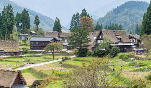 传统的旧村庄白川乡