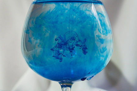 玻璃上油漆图片