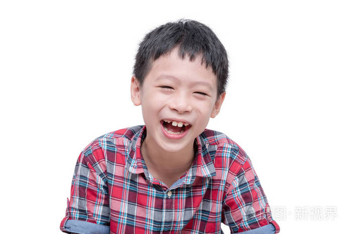 男孩笑在白色的背景