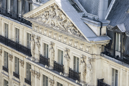 巴黎，法国，2015 年 8 月 28 日。典型的建筑物的建筑细节