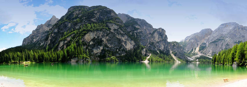 Braies 湖，白云岩。意大利