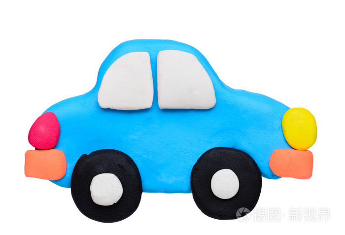 白色背景上的橡皮泥粘土汽车