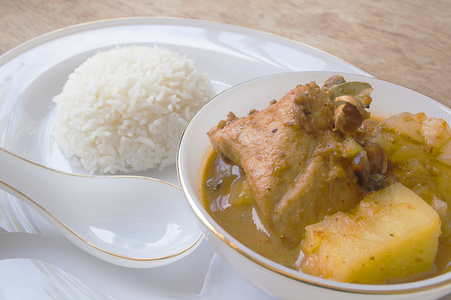 中稻和一碗咖喱鸡 mussaman