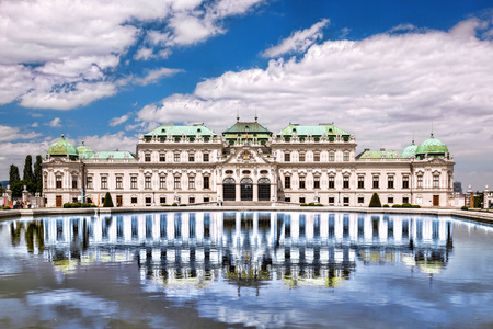 在维也纳，奥地利丽城宫