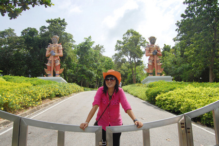 帕玛哈泰寺佛塔帕克 Prakard 泰国女子肖像