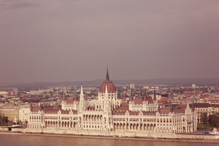 布达佩斯，匈牙利，与议会的全景