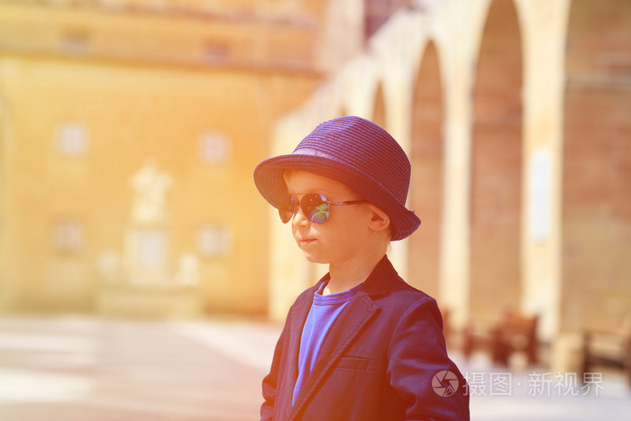 小男孩在马耳他,欧洲旅行