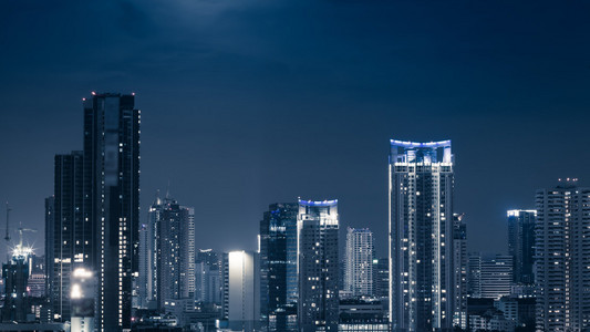 在夜晚生活高角度 bir 业务建设曼谷市地区