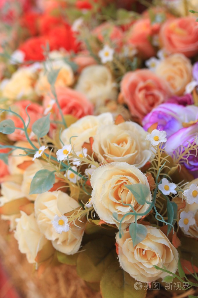 美丽的复古玫瑰人造花