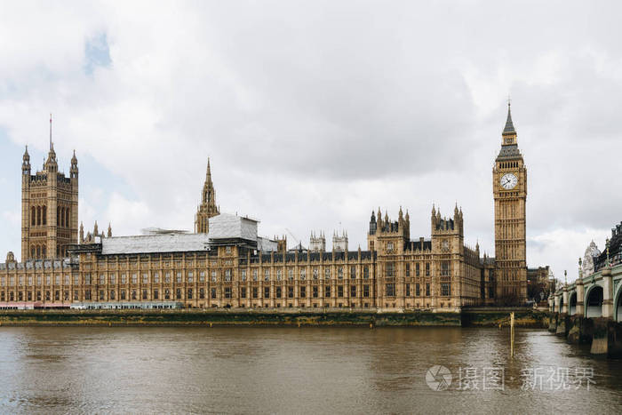 大笨钟和议会，伦敦，英国的房子