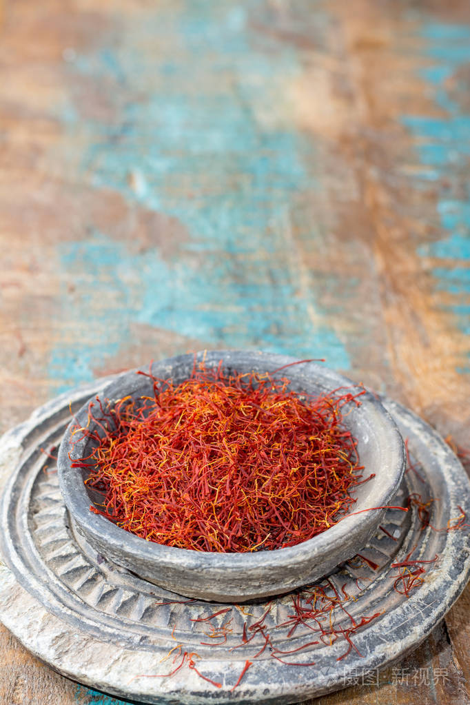 干木高建群石碗的有机红藏红花香料