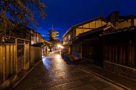 京都城市的夜晚