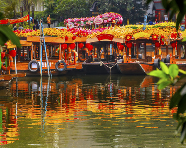 中国广东省卢湾广州荔枝湾花船图片