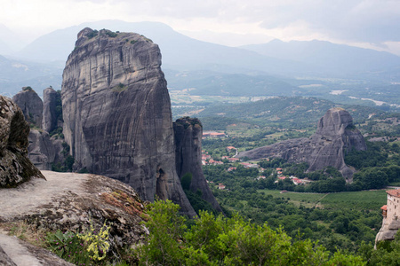 山的山谷和在希腊的悬崖景观照片