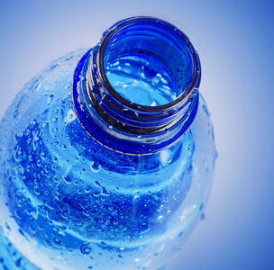 喝水的塑料瓶