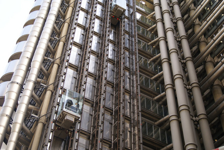 外部的电梯图片