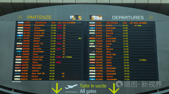 威尼斯,意大利,2015 年 5 月 5 日.马可 · 波罗机场离境大厅.