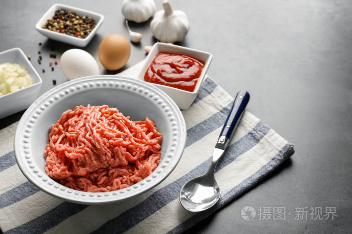 用新鲜原料碎肉上表板