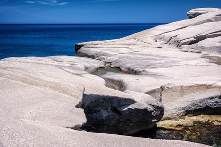 sarakiniko 海滩的米洛斯在希腊小岛