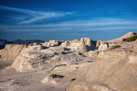 sarakiniko 海滩的米洛斯在希腊小岛