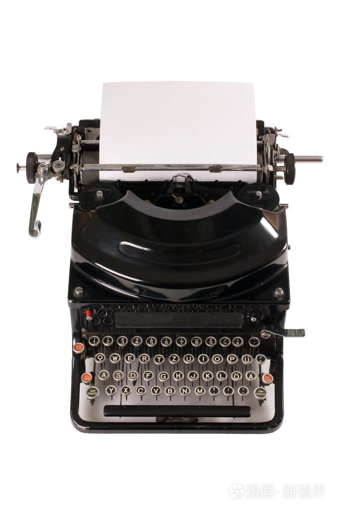 孤立在白色背景上的老式打字机