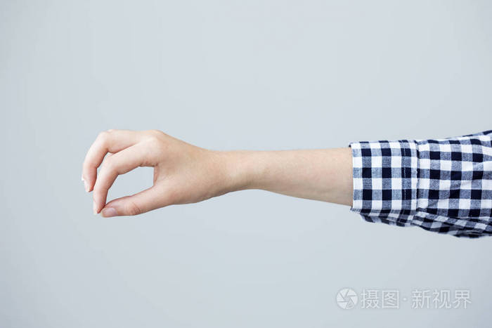 女人手需要抓住什么东西