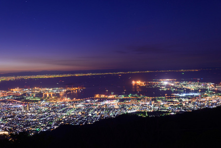 从马亚山库库塞迪来的黄昏景色中的科比