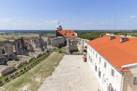 文艺复兴时期的城堡，国防建设，废墟，晴朗的日子，Janowiec，波兰卢布林省