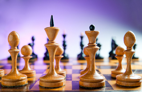 国际象棋国际象棋国际象棋世界上很著名的象棋游戏: 卡尔-卡斯帕罗夫