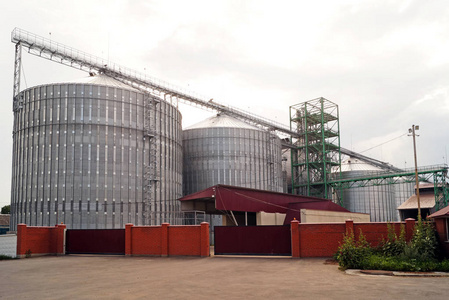 大现代粮仓图片