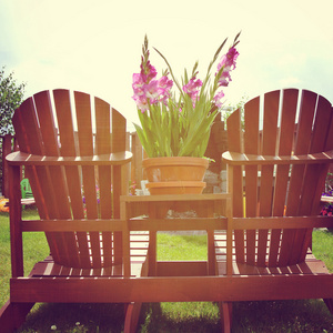 在夏日的阳光下的躺椅 instagram
