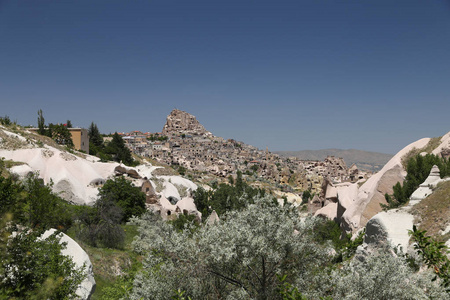 乌奇希萨尔和鸽子谷在卡帕多细亚，土耳其图片