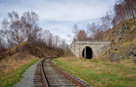 铁路绕过隧道