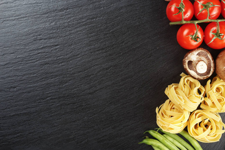 黑色面条图片-黑色面条素材-黑色面条插画-摄图新视界