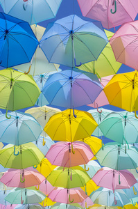 五彩的雨伞装饰