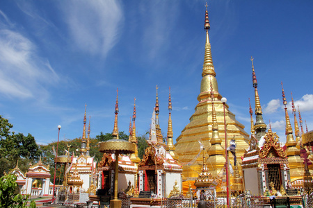 金塔寺 phra borommathat