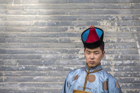 蒙古人传统的服饰图片