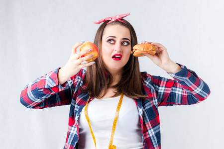 不健康的食物脂肪妇女概念, 女孩 Xxl 之间健康和 b