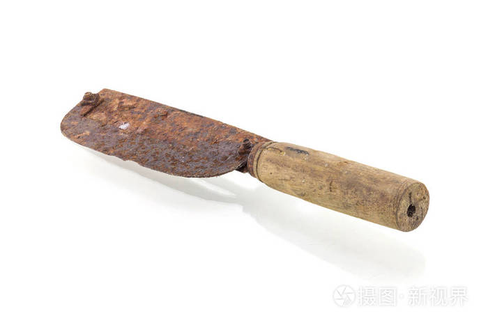 老生锈的菜刀在白色背景上孤立